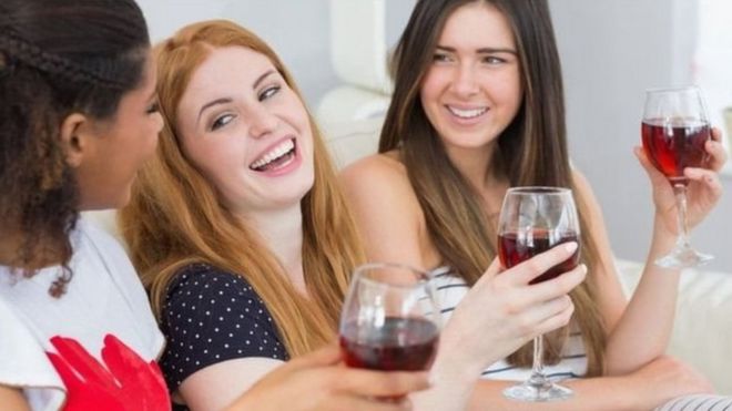 وقت کے ساتھ خواتین میں شراب نوشی کی عادت بڑھی ہے