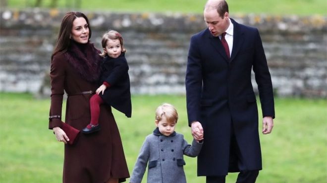 Герцог и герцогиня Кембриджская с принцем Джорджем принцессой Шарлоттой