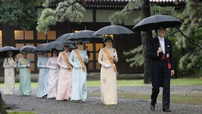Akishino, su esposa Kiko y otros miembros de la familia imperial.