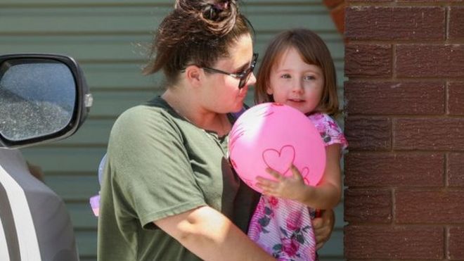 Niña rescatada en Australia.