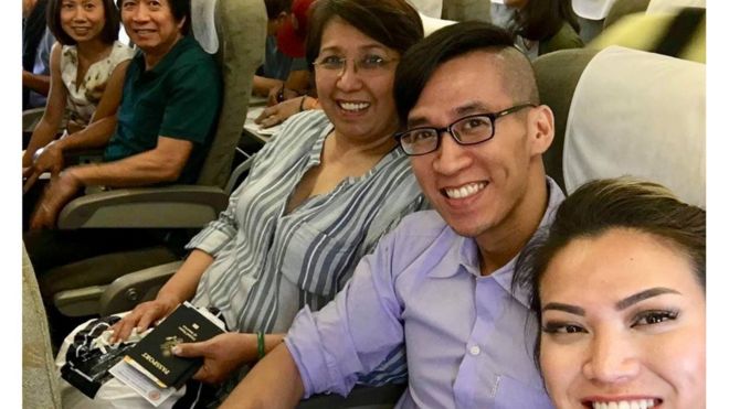 Will Nguyễn và gia đình trong chuyến bay rời Sài Gòn sau phiên xử hôm 20/7/2018