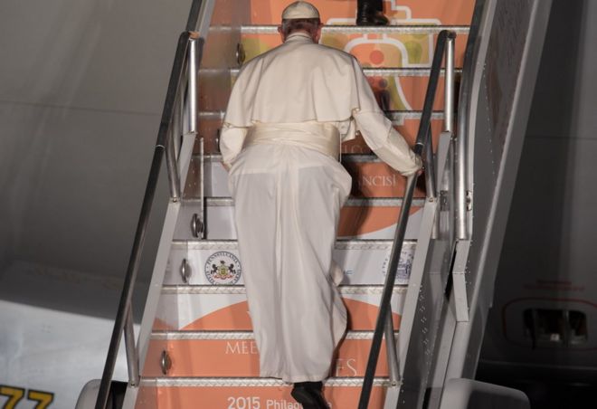 Папа Фрэнсис садится на свой самолет в Филадельфии (сентябрь 2015 года)