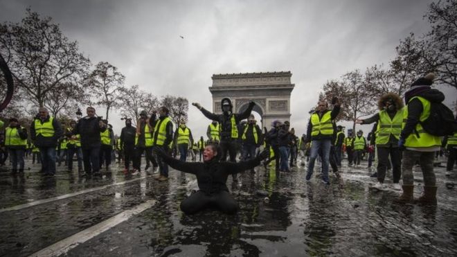 Manifestantes en París
