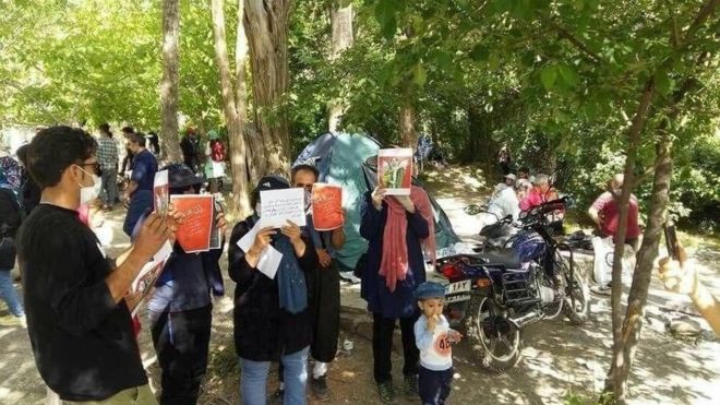 تجمع شماری از مردم سنندج در روز جمعه نهم خرداد