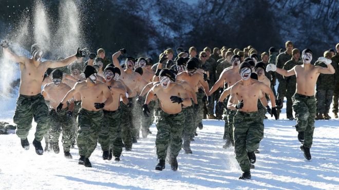 Thủy quân lục chiến Mỹ và Nam Hàn rèn luyện sức chịu đựng trong nhiệt độ -20 độ C trong cuộc tập trận chung mùa đông 2017.