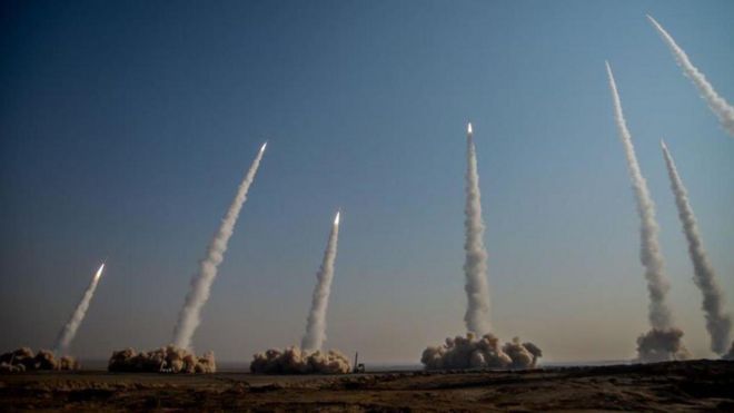 Пуски иранских баллистических ракет во время учений в 2021 году