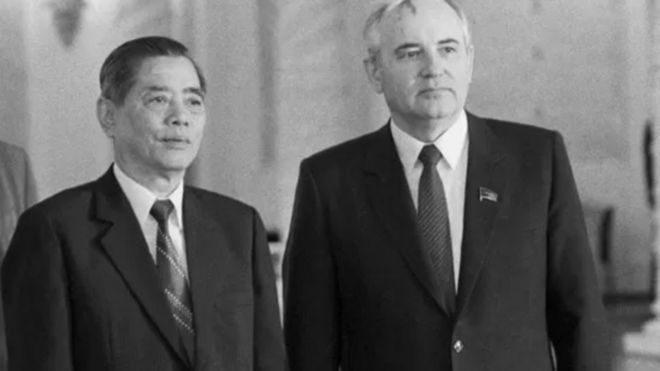 Nguyễn Văn Linh và Gorbachev
