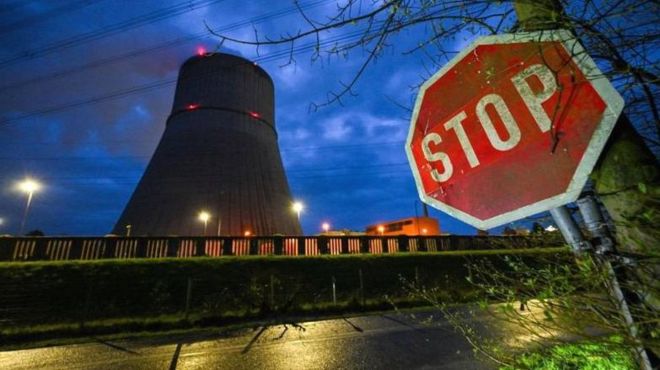 آلمان سه نیروگاه هسته‌ای باقیمانده خود را روز شنبه از مدارخارج خواهد کرد