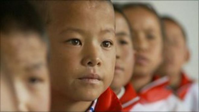 Дети в Шанхайской экспериментальной школе в Тибете