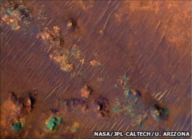 Корыто Нили Фоссе на Марсе (изображение: NASA / JPL-Caltech / Университет Аризоны)