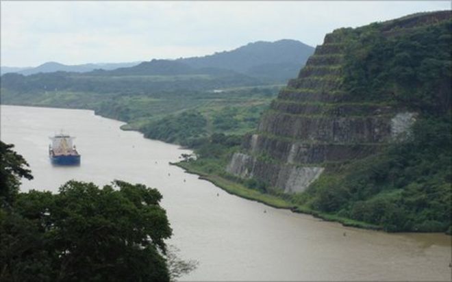 Panama Canal (Camilo Montanes, STRI)