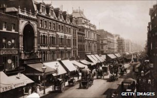 Оксфорд-стрит - главная торговая улица Лондона - в 1890 году