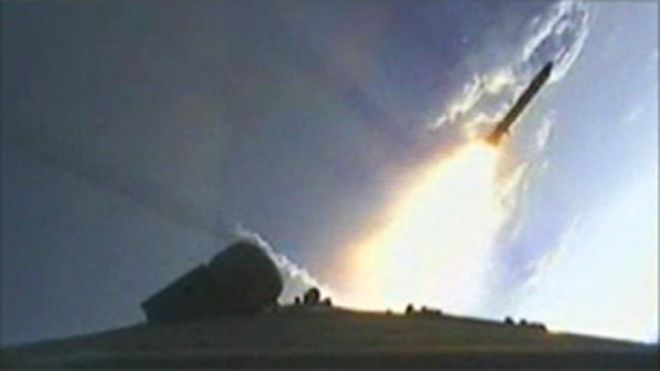 Разделение твердого бустера (Arianespace)
