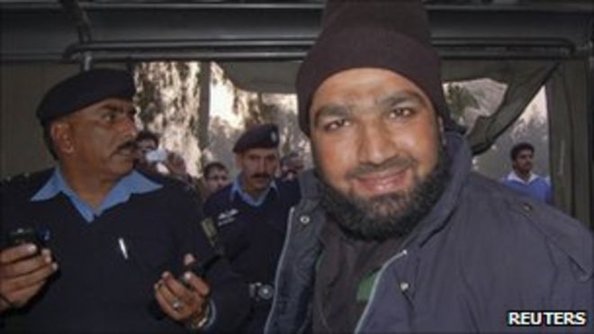 Человек, которого опознали как Малика Мумтаза Хуссейна Кадри, был убит полицией после убийства