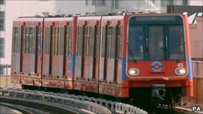 Поезд DLR