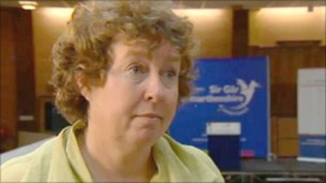 Плед Cymru заместитель лидера Хелен Мэри Джонс