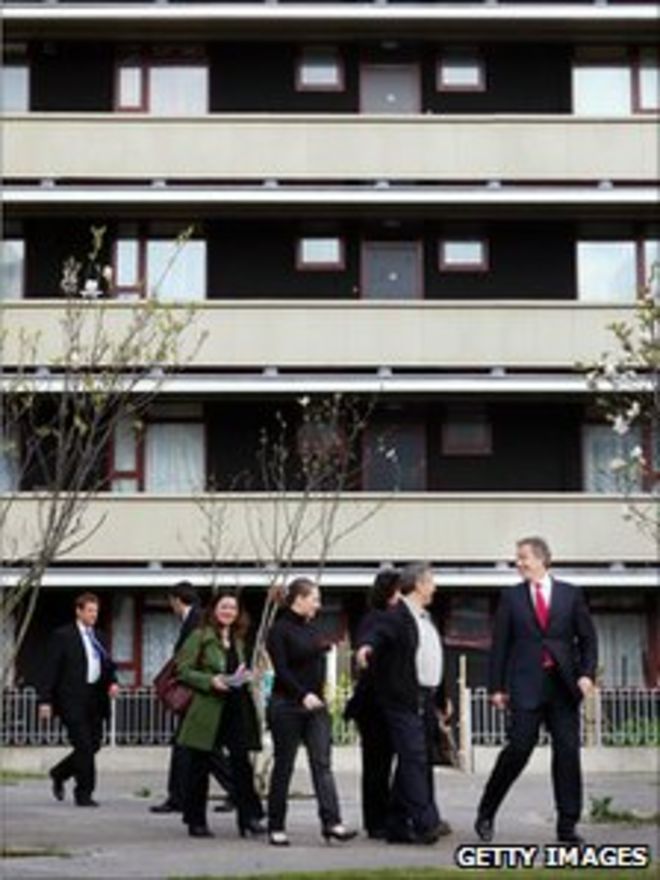 Тони Блэр посещает жилой комплекс в Кингс-Кросс, Лондон