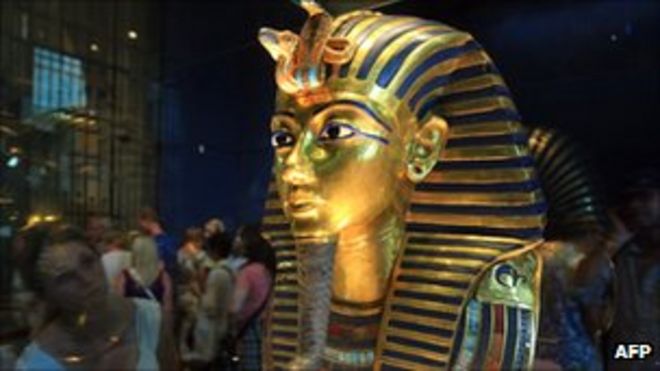 Погребальная маска короля Тутанхамона в египетском музее, Каир