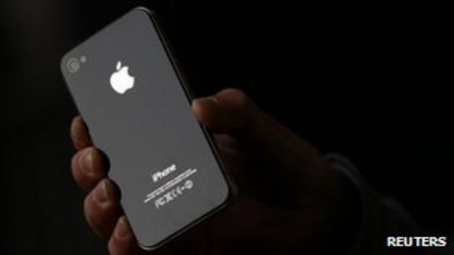 Задняя сторона iPhone 4S от Apple