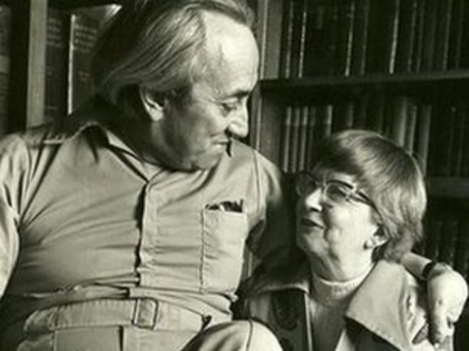 Доктор Алекс Комфорт и его вторая жена Джейн