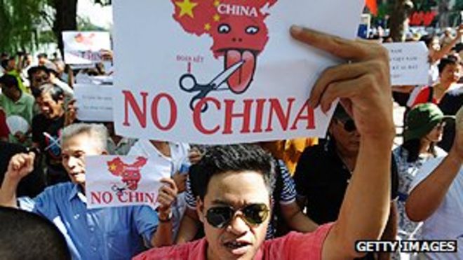 Вьетнамский протест против территориальных амбиций Китая