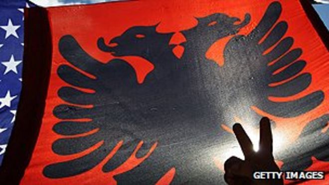 Косовский албанский флаг