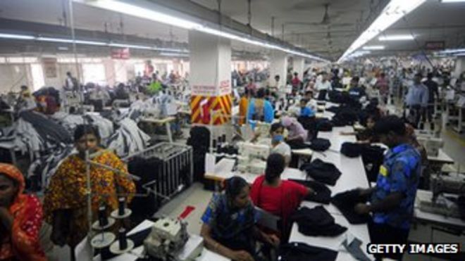 Швейная фабрика в Ашулиа, Бангладеш