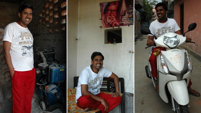 Сушил Кумар с генератором, плакат Амитабха Баччана и его новый скутер