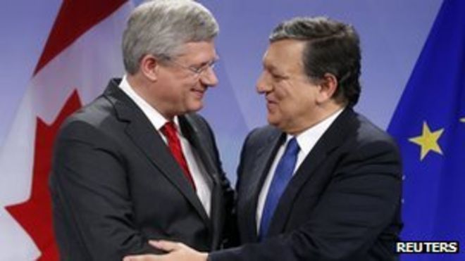 Премьер-министр Канады Стивен Харпер (слева) и президент ЕС Жозе Мануэль Баррозу