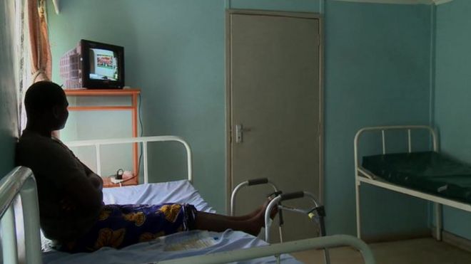 Лиз в больнице в Элдорете, Кения