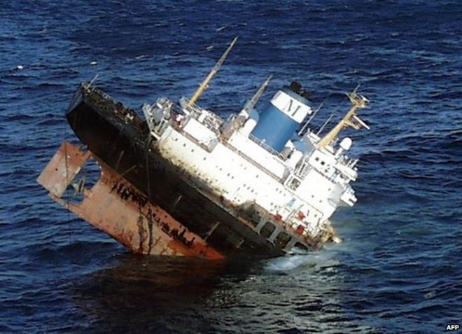 Prestige Oil Tanker Disaster Crew Acquitted In Spain Bbc News