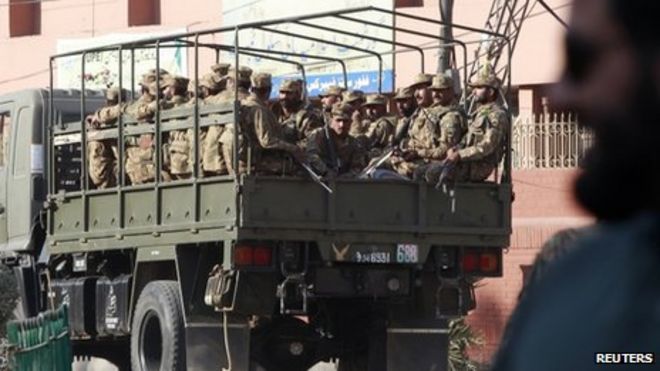 Пакистанские войска в Равалпинди (17 ноября 2013 г.)