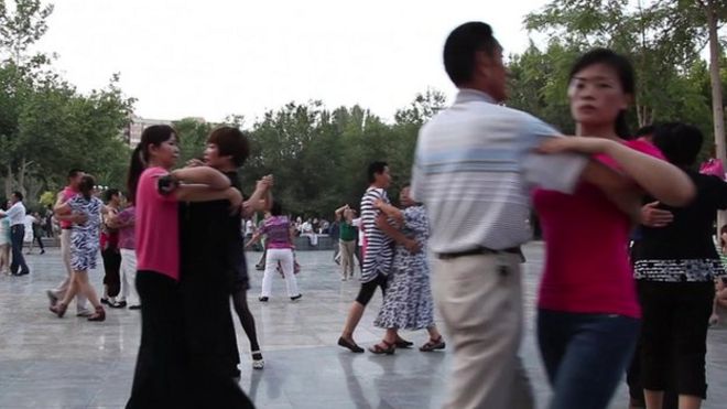 Танцующие бабушки в Китае