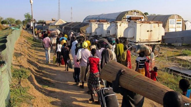 Суданцы въезжают в лагеря ООН