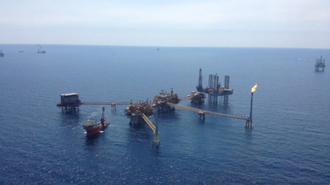 Нефтяные вышки в Мексиканском заливе
