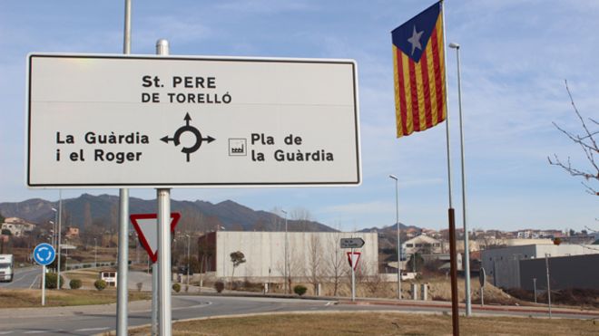 Каталония флаг и дорожный знак