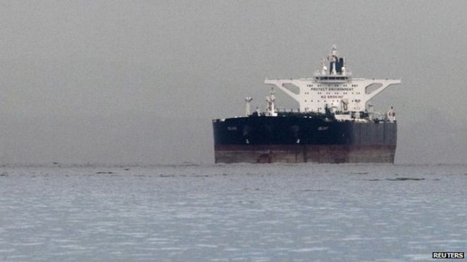 Иранский нефтяной танкер у берегов Сингапура (март 2012 г.)