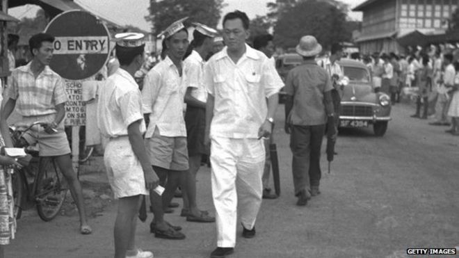 Ли Куан Ю во время выборов 1958 года