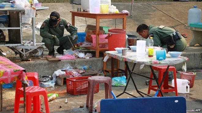 Полиция обыскивает район нападения с применением оружия и бомб в Као Саминге