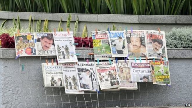 Вид на обложки мексиканских газет в Мехико 23 февраля 2014 года