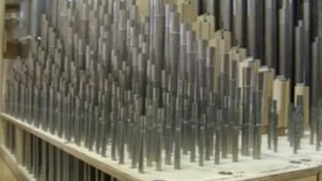Некоторые из 4870 труб органа