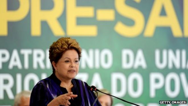 Президент Бразилии Дилма Руссефф выступает на церемонии подписания первого предварительного соглашения о разделе соли 2 декабря 2013 г.