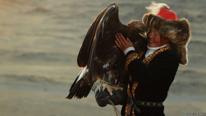 A 13 Year Old Eagle Huntress In Mongolia Bbc News