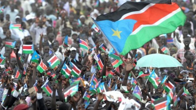 Толпы в Джубе в день независимости Южного Судана - 9 июля 2011 г.