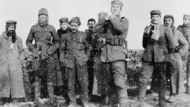 Немецкие и британские солдаты в 1914 году