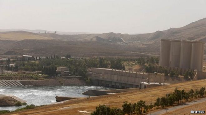 Общий вид плотины Мосул на севере Ирака, 21 августа 2014 г.