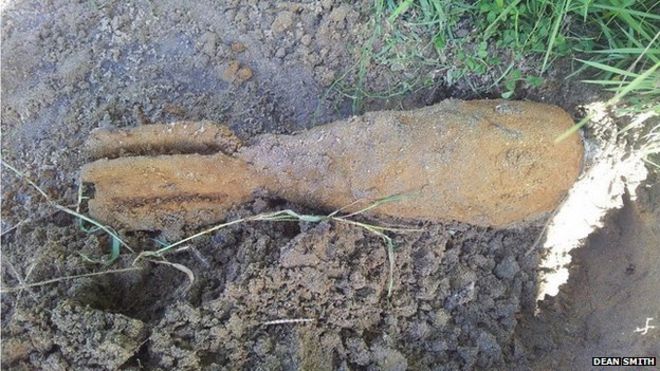бомба Второй мировой войны найдена в Кенфиг Пул, Бридженд