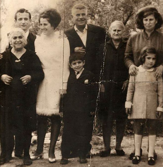Мария Георгиадис со своей семьей