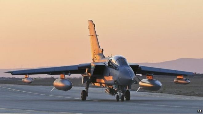 Раздаточный материал от 10.10.14, выпущенный Министерством обороны РАФ Торнадо GR4, возвращающегося в ВВС Акротири на Кипре