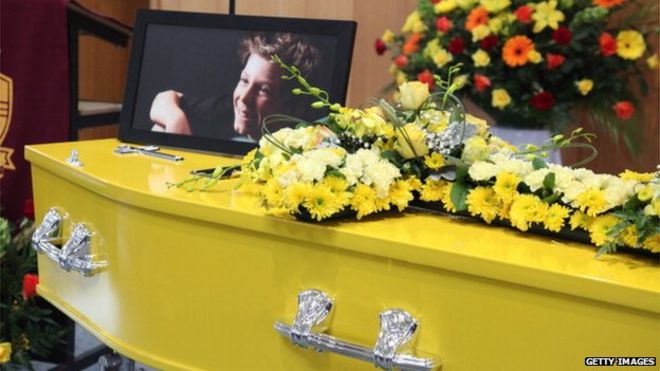 Гроб 11-летнего Люка Бэтти на его похоронах в Христианском общинном колледже Флиндерс 21 февраля 2014 года в Тьяббе, Австралия